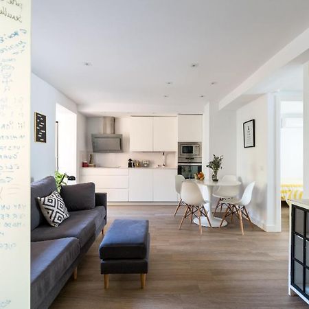 Apartamento Moderno En Triana 2 Dormitorios Y Aire Acondicionado เซบีญา ภายนอก รูปภาพ
