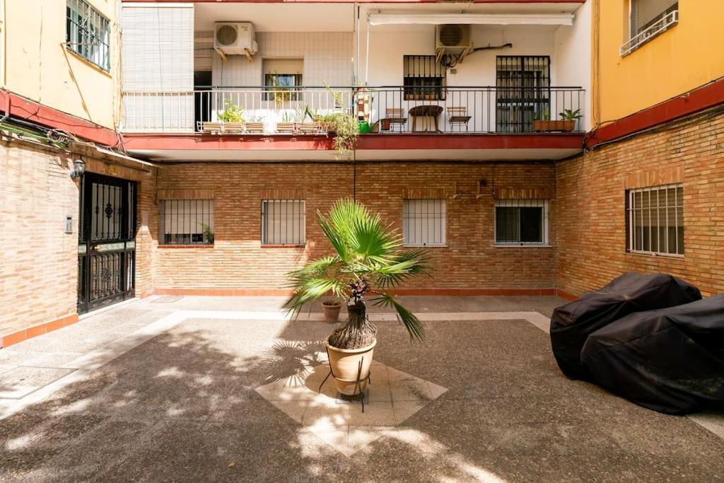 Apartamento Moderno En Triana 2 Dormitorios Y Aire Acondicionado เซบีญา ภายนอก รูปภาพ