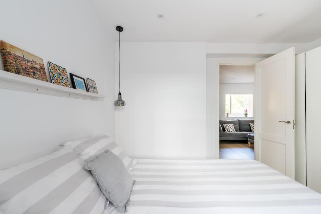 Apartamento Moderno En Triana 2 Dormitorios Y Aire Acondicionado เซบีญา ภายนอก รูปภาพ