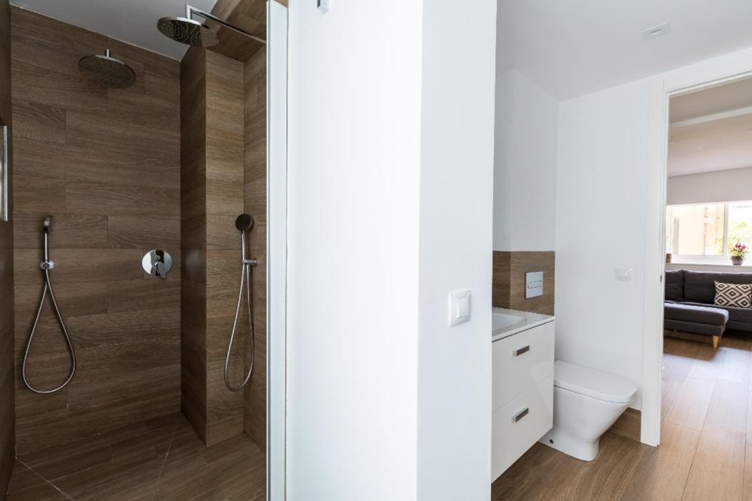 Apartamento Moderno En Triana 2 Dormitorios Y Aire Acondicionado เซบีญา ภายนอก รูปภาพ